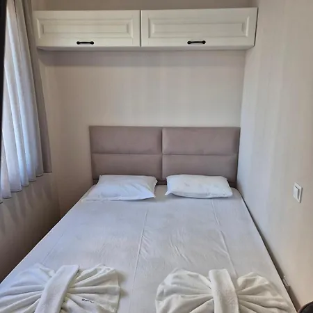 Marea Garden, - With Pool By Flat Mаnager Apartman Ravda