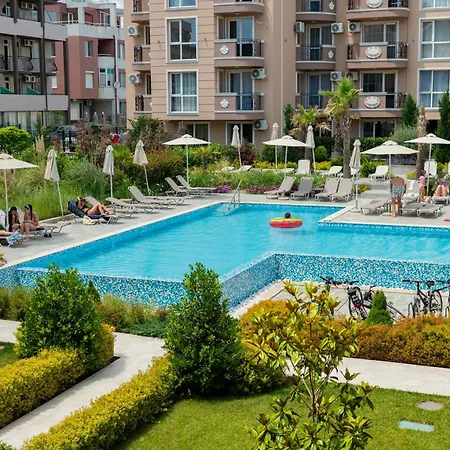 Marea Garden, - With Pool By Flat Mаnager Apartman