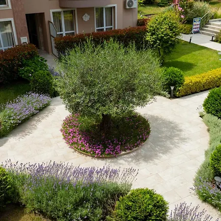 Marea Garden, - With Pool By Flat Mаnager ラヴダ